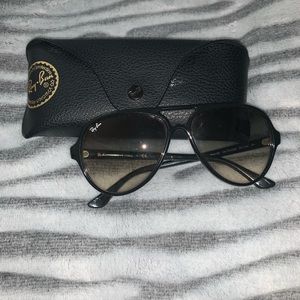 COPY - Aviator Raybans 😎